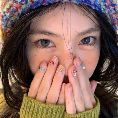 黑衣女子的香气